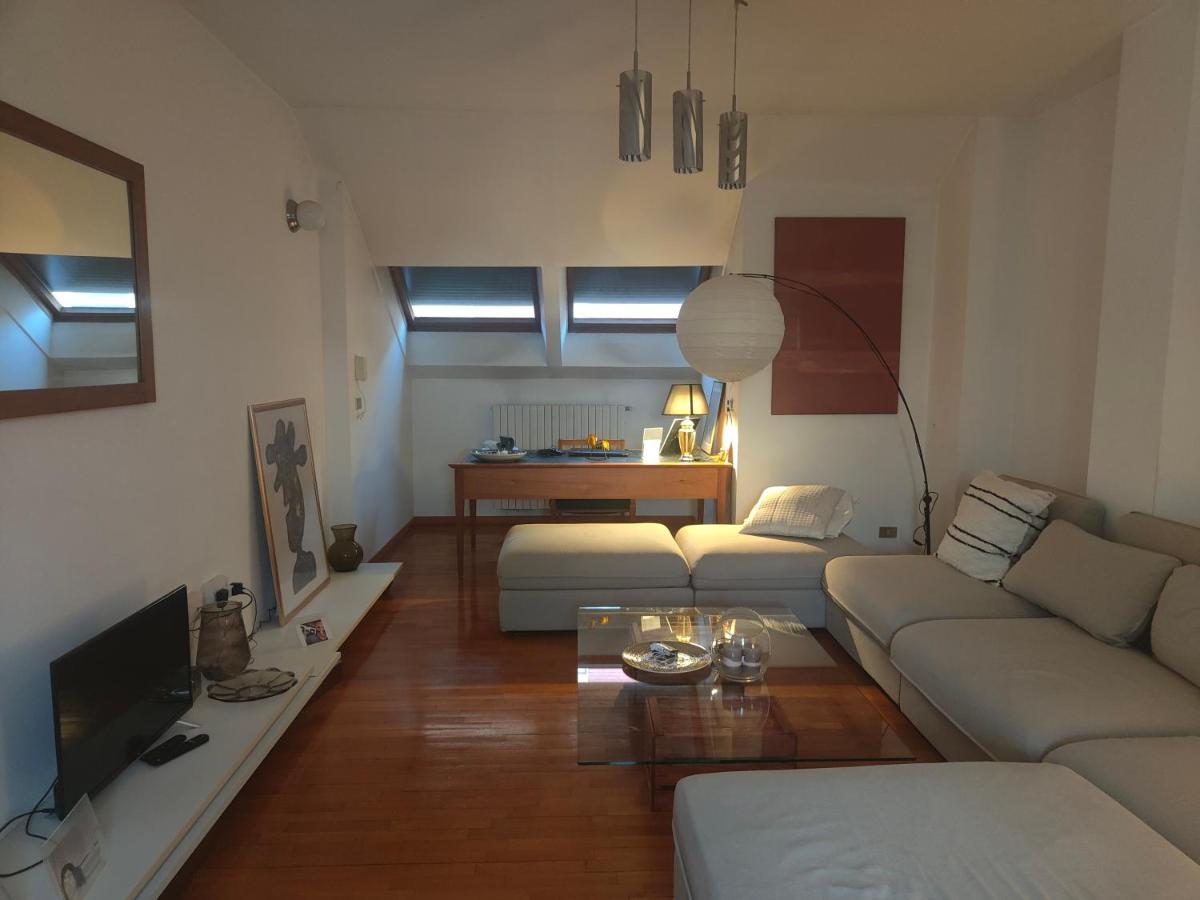 Apartament Grande Apartamento, Centro Di Asti Zewnętrze zdjęcie